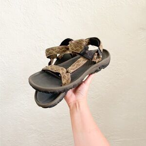 Men’s Brown Teva Hurricane Sandals